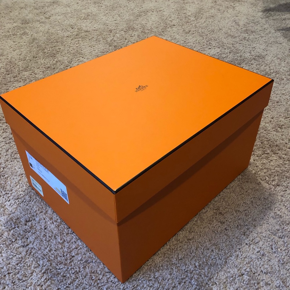 Empty Hermès box